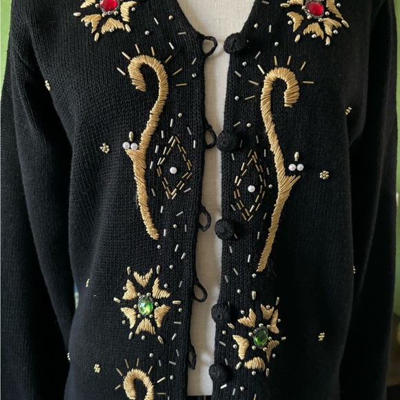 Christmas Sweater - Picture 3 of 6